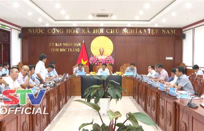Lãnh đạo tỉnh Sóc Trăng nghe báo cáo tiến độ xây dựng tuyến đường Đông Tây