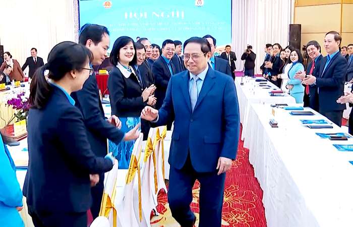Phối hợp công tác giữa Chính phủ và Tổng Liên đoàn Lao động Việt Nam