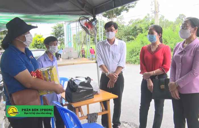 Lãnh đạo UBND tỉnh Sóc Trăng kiểm tra và động viên các Chốt kiểm dịch Covid-19 tại Cù Lao Dung