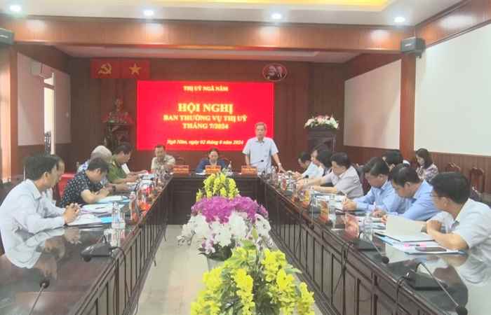 Ngã Năm: Ban Thường vụ Thị ủy sơ kết 7 tháng đầu năm 2024
