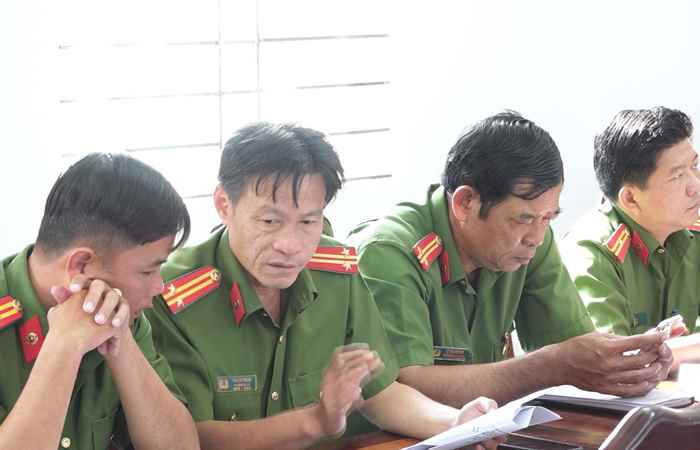 Thị uỷ Vĩnh Châu nghe báo cáo tiến độ xây dựng nhà ở cho hộ nghèo từ kinh phí hỗ trợ của Bộ Công an 