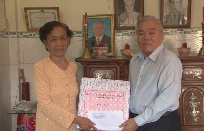 Bí thư Tỉnh ủy Sóc Trăng  chúc Tết Chôl Chnăm Thmây ở TP Sóc Trăng và Huyện Long Phú