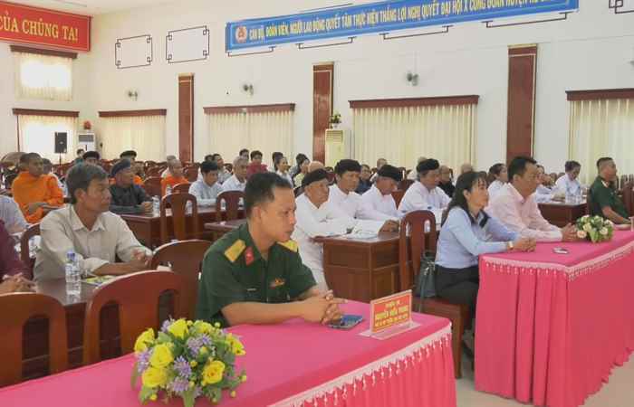 Bồi dưỡng kiến thức quốc phòng - an ninh cho chức sắc huyện Kế Sách