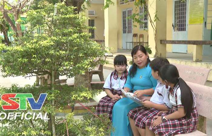Cô Hồng Huệ tận tâm với nghề giáo