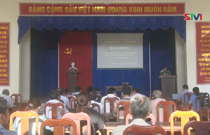 Cù Lao Dung: Hội thảo đóng góp Đề cương “Đánh giá tiềm năng và đề xuất mô hình phát triển du lịch dựa vào cộng đồng”.