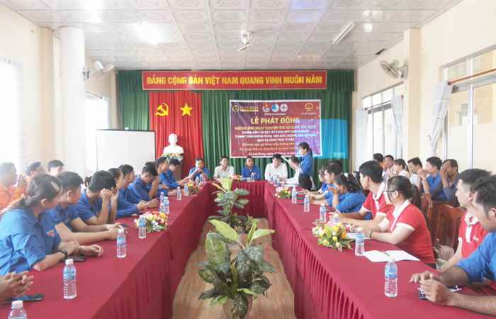 Cù Lao Dung: Ra quân phát động hưởng ứng ngày Chuyển đổi số quốc gia 10-10