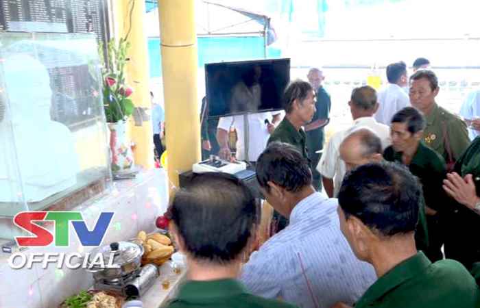 Dâng hương tưởng niệm 54 năm ngày mất của Bác Hồ