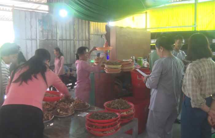 Sở Y tế Sóc Trăng làm việc với Ban Y tế Phước Thiện Hưng Thạnh tại huyện Cù Lao Dung