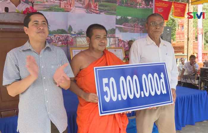 Ghe ngo Chùa Ông Kho tổ chức lễ mừng công