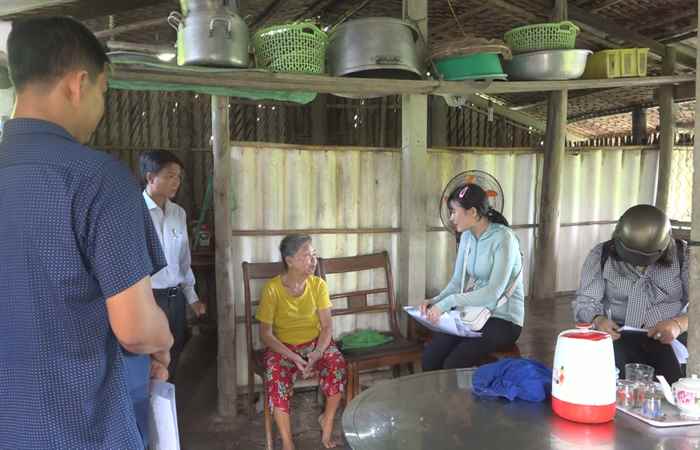 Mỹ Xuyên: Giám sát tình hình thực hiện chính sách trợ giúp xã hội ở xã Hoà Tú 2 và Gia Hoà 1