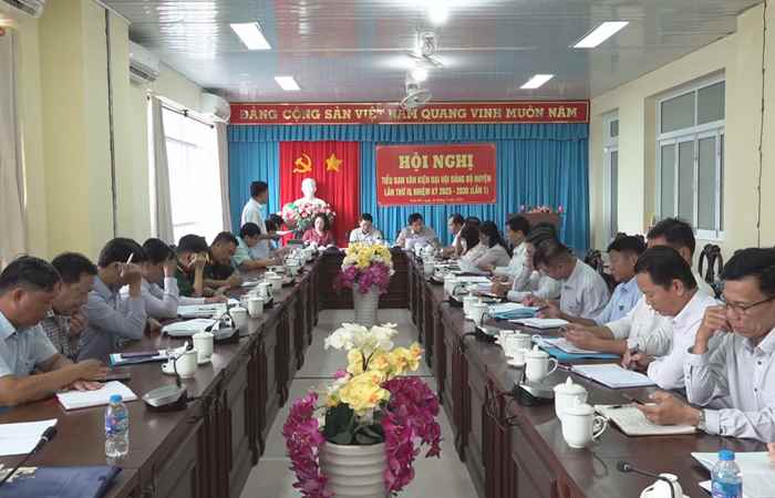 Trần Đề: Triển khai các văn bản về đại hội Đảng bộ các cấp