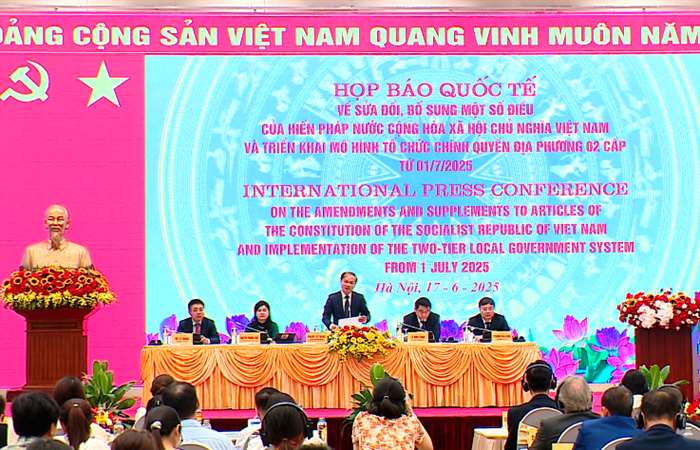 Họp báo Quốc tế công bố triển khai mô hình Chính quyền địa phương 2 cấp
