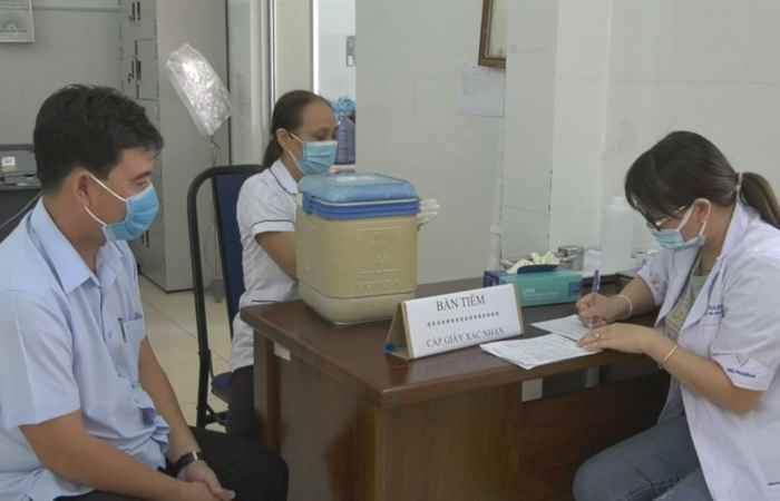 Kế Sách tiêm vacxin phòng chống Covid-19