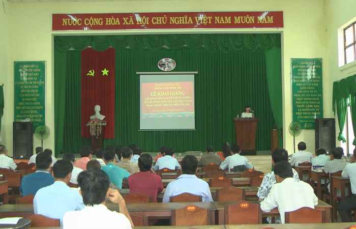 Mỹ Xuyên: Bồi dưỡng chuyên đề tư tưởng Hồ Chí Minh cho cấp uỷ viên cơ sở