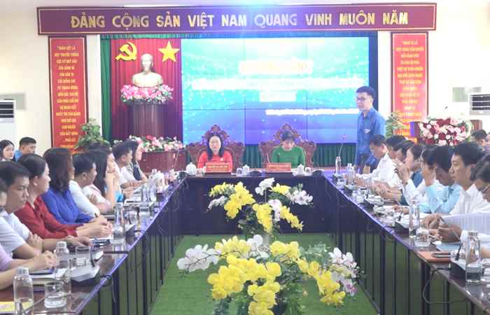 Lãnh đạo thành phố Sóc Trăng gặp gỡ, đối thoại với thanh niên