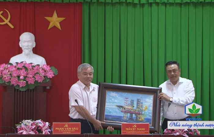 Lãnh đạo tỉnh Sóc Trăng làm việc với Tập đoàn Dầu khí Quốc gia Việt Nam