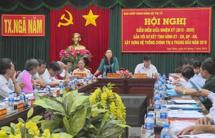 Lãnh đạo Tỉnh ủy dự hội nghị kiểm điểm giữa nhiệm kỳ của Đảng bộ thị xã Ngã Năm