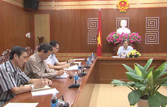 Lãnh đạo UBND tỉnh Sóc Trăng họp Tổ công tác phối hợp giải quyết thủ tục đầu tư dự án. 
