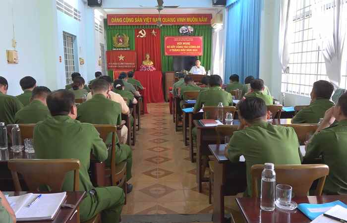 Long Phú - Công an Long Phú sơ kết 6 tháng đầu năm 2024