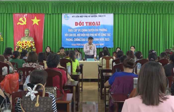 Long Phú đối thoại về phòng, chống bạo lực gia đình