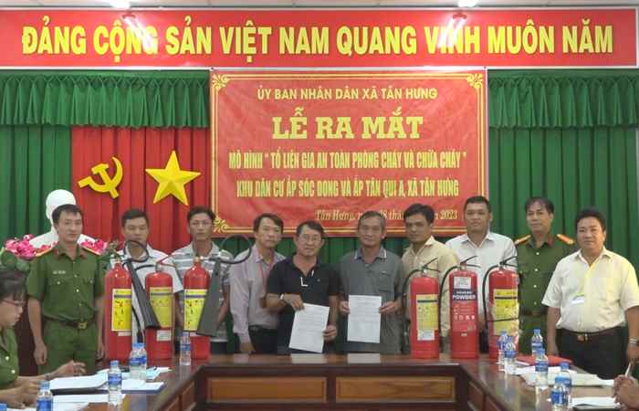 Long Phú ra mắt mô hình “Tổ liên gia về phòng cháy, chữa cháy” tại xã Tân Hưng