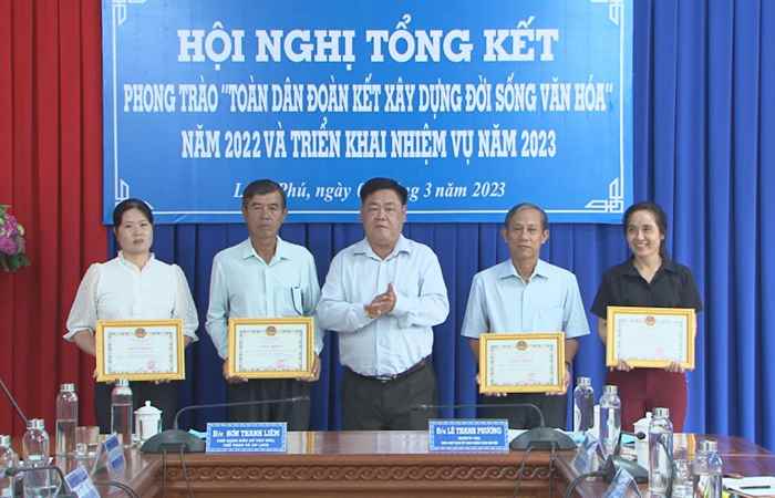 Long Phú tổng kết phong trào toàn dân đoàn kết xây dựng đời sống văn hóa năm 2022