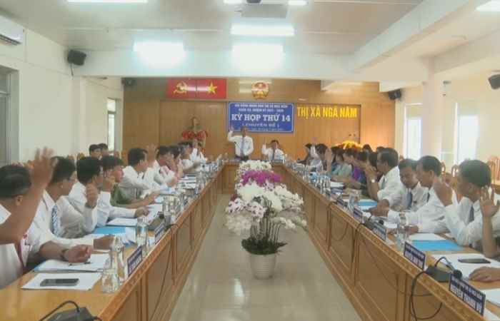 Ngã Năm: Kỳ họp thứ 14 HĐND Thị xã thông qua 8 Nghị quyết