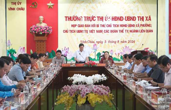 Vĩnh Châu: Cuộc họp giao ban giữa Thường trực Thị uỷ, HĐND, UBND với các địa phương 