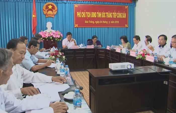 Phó Chủ tịch UBND tỉnh Lê Văn Hiểu tiếp công dân