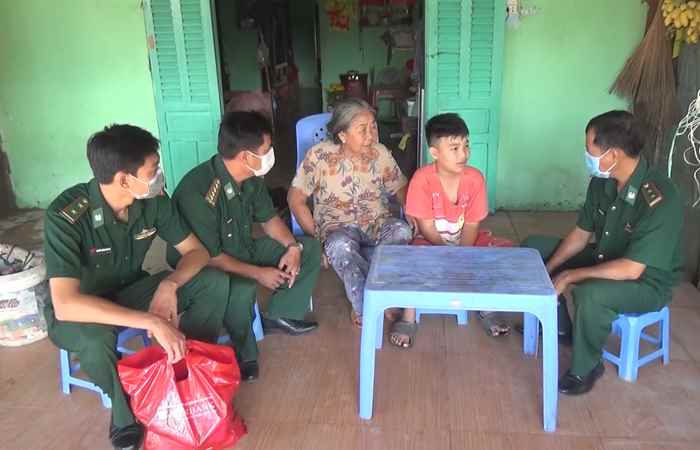Phóng sự: Chăm lo cho học sinh nghèo ở vùng biển (30-12-2024)