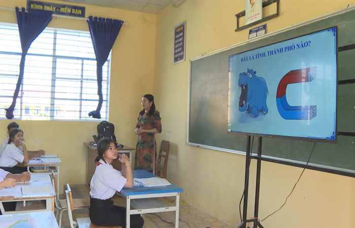 Phóng sự : Mỹ Tú chăm lo giáo dục vùng dân tộc (30-12-2024)