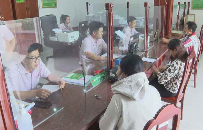 Ngân hàng Chính sách xã hội Vĩnh Châu 20 năm thành lập phát triển và động hành cùng nhân dân (27-07-2022)