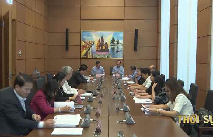 Quốc Hội thảo luận 2 dự án Luật và thông qua Nghị quyết về kế hoạch phát triển kinh tế - xã hội năm 2018