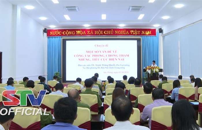 Sóc Trăng: Bồi dưỡng cập nhật kiến thức và công tác phòng, chống tham nhũng, tiêu cực