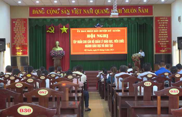Huyện Mỹ Xuyên tập huấn hướng dẫn nghiệp vụ công tác thi đua, khen thưởng