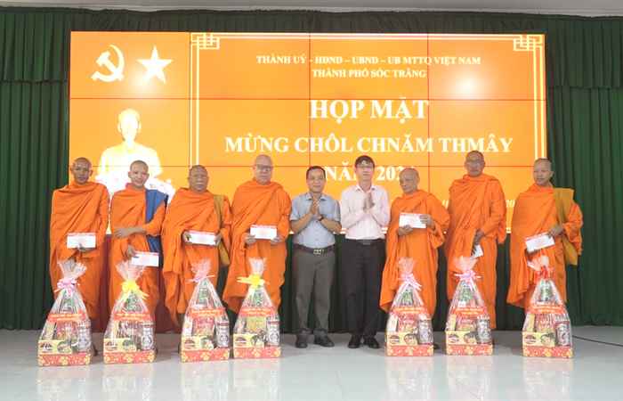 Thành phố Sóc Trăng họp mặt mừng Tết cổ truyền Chôl - Chnăm -Thmây năm 2024
