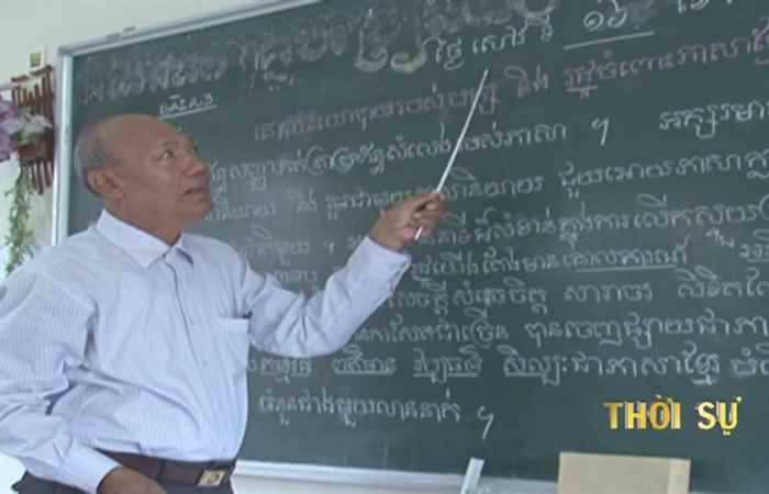 Thầy giáo Nhân dân Lâm Es- một đời dạy chữ dân tộc