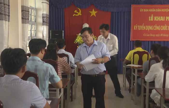 Cù Lao Dung thi tuyển 10 chức danh công chức cấp xã  