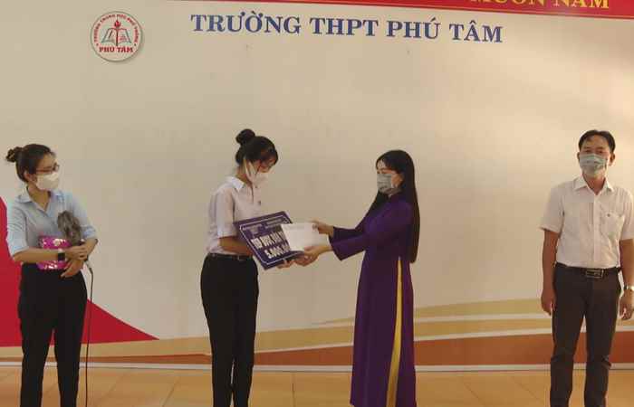Tiếp bước cho em đến trường (05-06-2021)