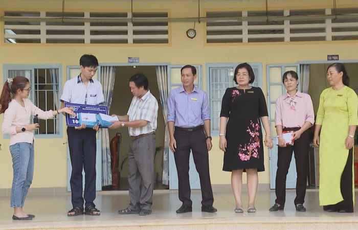 Tiếp bước Vũ Khôi Nguyên đến trường (16-09-2023)