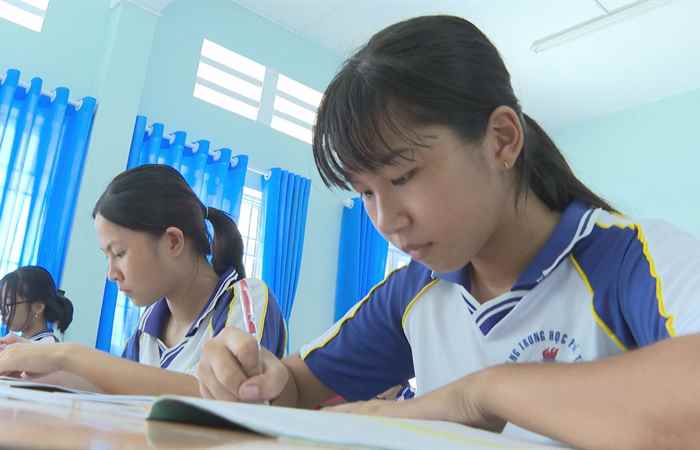 Tiếp bước Lương Thị Dẹn đến trường (23-09-2023)
