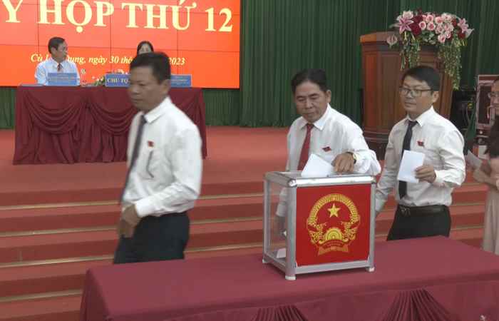 Kỳ họp thứ 12 HĐND huyện Cù Lao Dung khóa XII, nhiệm kỳ 2021-2026