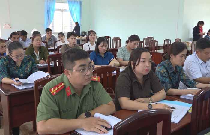 Long Phú: Hội nghị hỗ trợ pháp lý cho các doanh nghiệp kinh doanh dịch vụ văn hóa, thể thao và du lịch