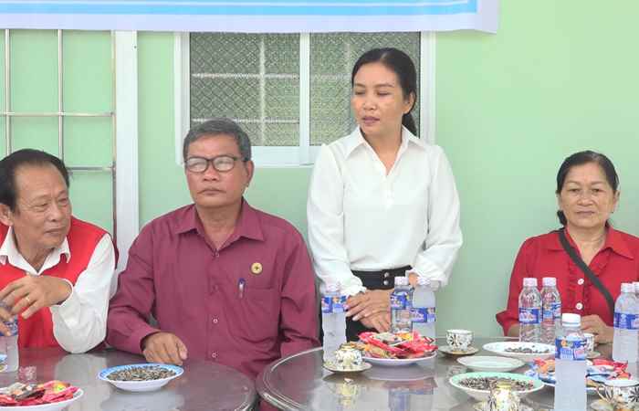 Hội Chữ Thập đỏ huyện Mỹ Xuyên bàn giao nhà tình thương