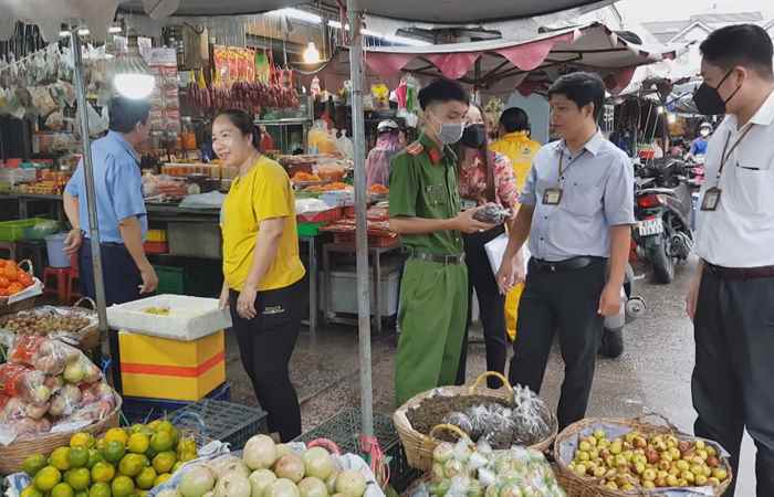 TP. Sóc Trăng tăng cường kiểm tra giá các mặt hàng thực phẩm thiết yếu