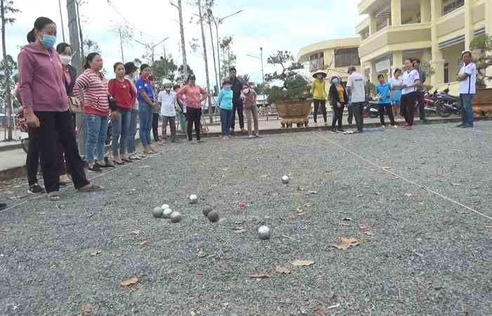 Huyện Mỹ Tú khai mạc giải Bóng đá - Cầu lông - Bi sắt mừng Đảng mừng Xuân Quý Mão năm 2023