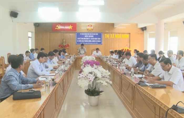 Ngã Năm: UBND Thị xã sơ kết tình hình kinh tế - xã hội tháng 7 năm 2024