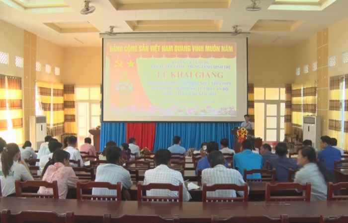 Trần Đề: Bồi dưỡng chuyên đề “Hội nhập Quốc tế” và “Cập nhật kiến thức mới”