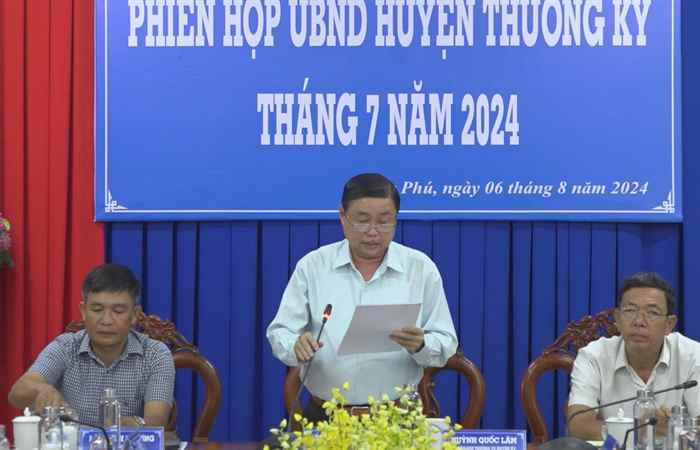 Long Phú: UBND huyện sơ kết tình hình kinh tế - xã hội tháng 7 năm 2024