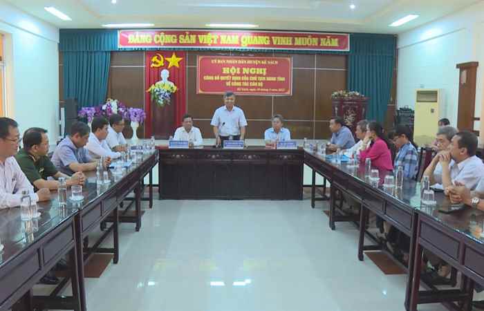 Lễ Công bố các Quyết định của Chủ tịch UBND tỉnh Sóc Trăng về công tác cán bộ huyện Kế Sách